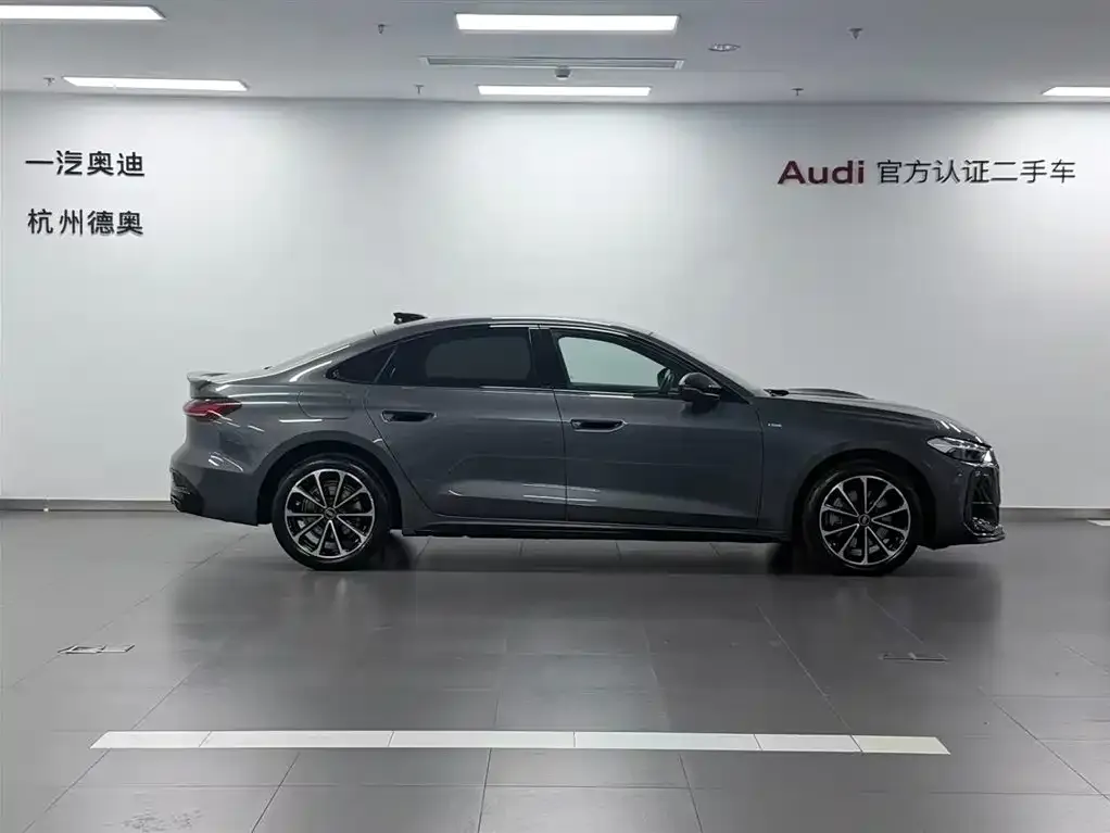 Audi A5L — фото 2
