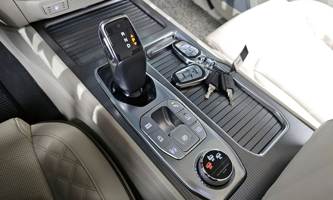 KG Mobility (Ssangyong) Rexton — фото 10