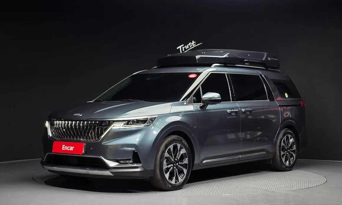 Kia Carnival — фото 1