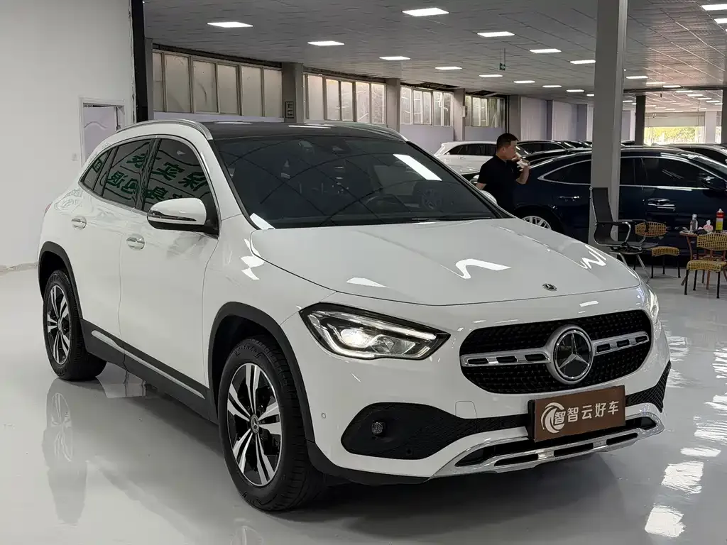 Mercedes-Benz GLA — фото 6