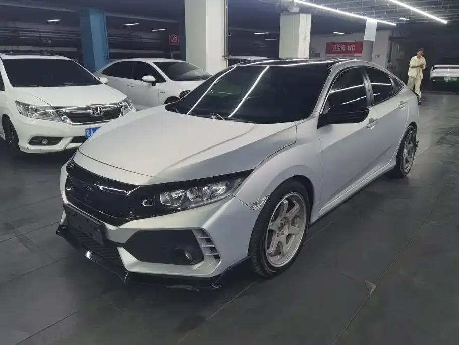 Honda Civic — фото 1
