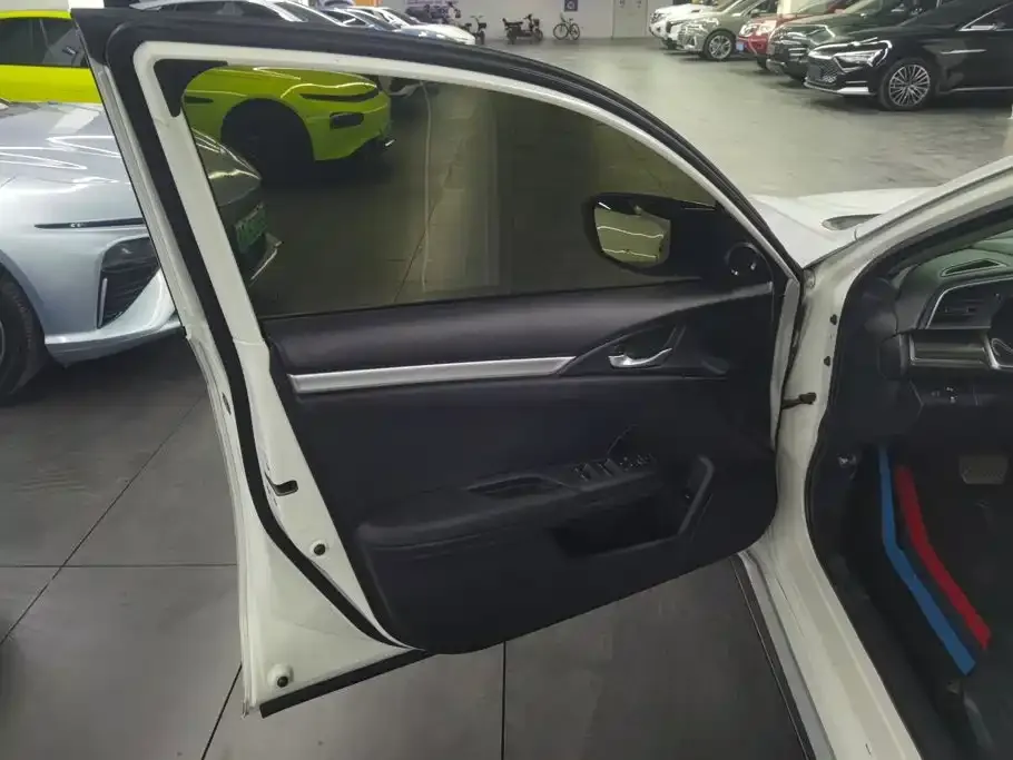 Honda Civic — фото 3