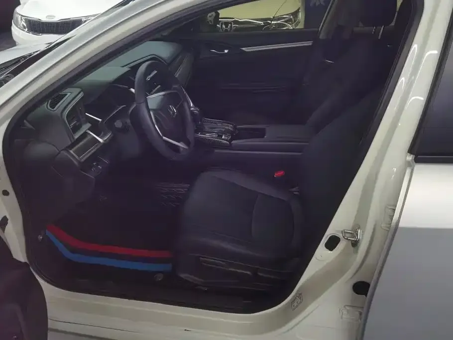 Honda Civic — фото 5