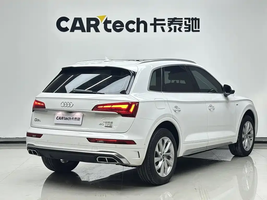 Audi Q5L — фото 5