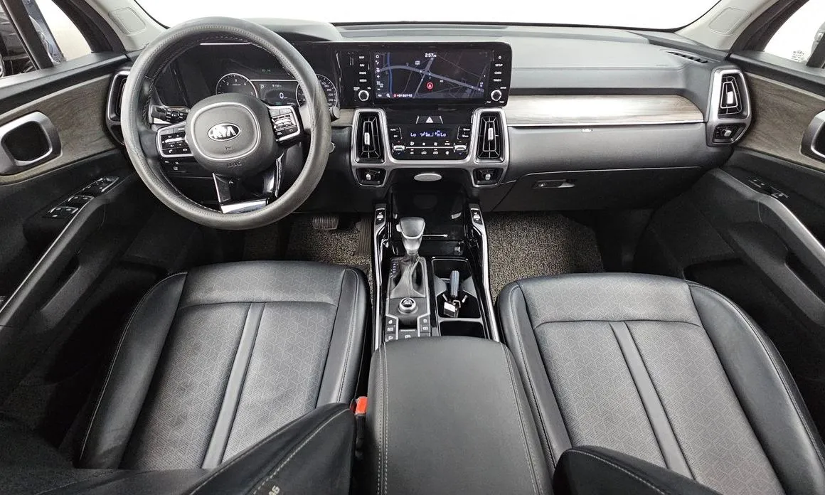 Kia Sorento — фото 7