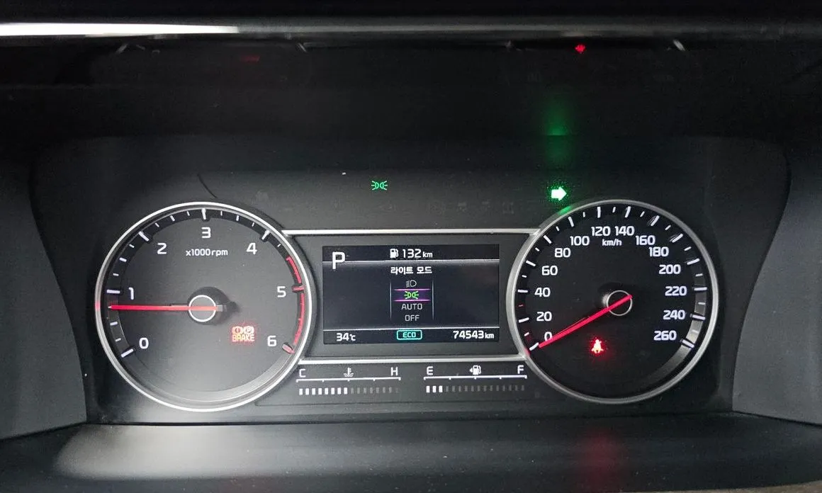 Kia Sorento — фото 10