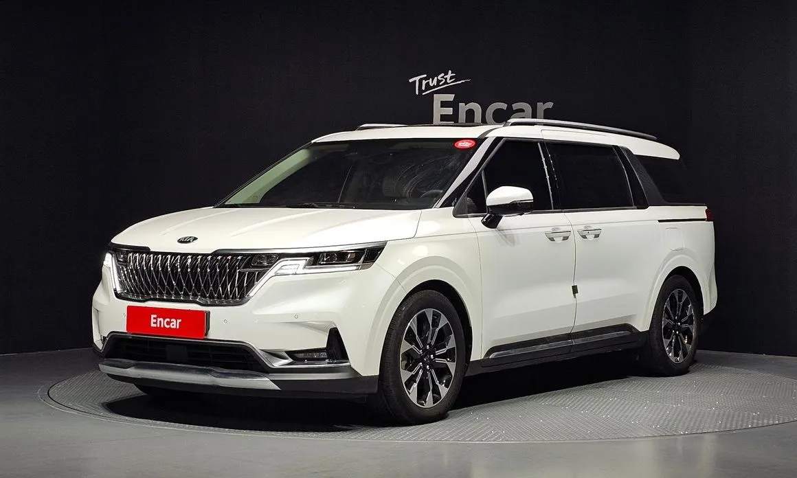 Kia Carnival — фото 1