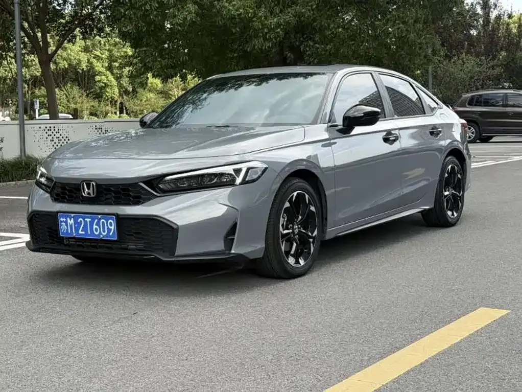 Honda Civic — фото 1