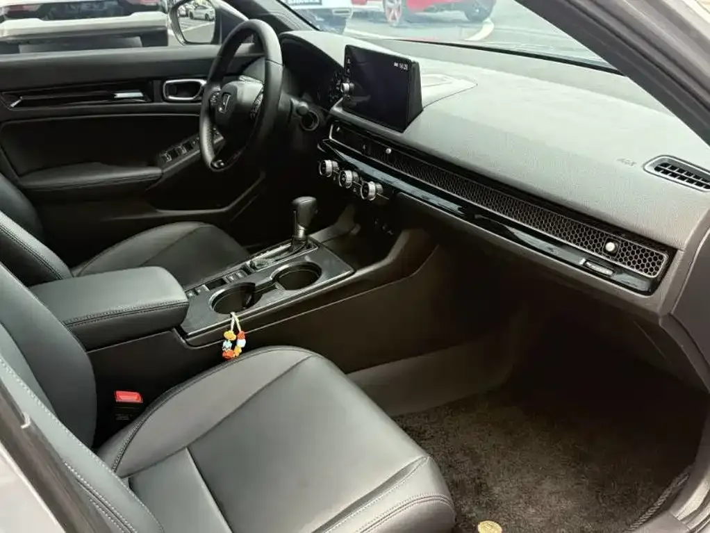 Honda Civic — фото 7
