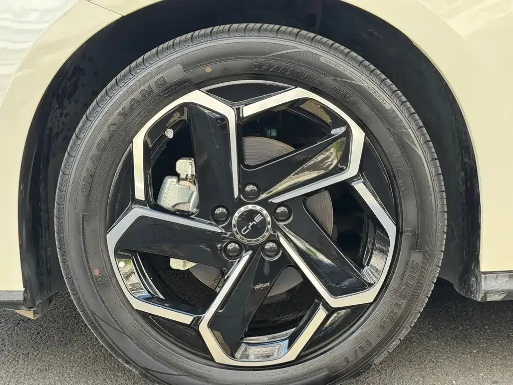 BYD Seal 06 DM-i Touring Edition — фото 8