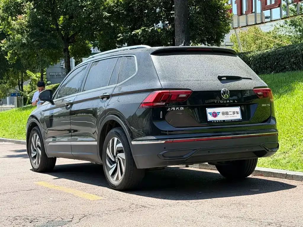 Volkswagen Tiguan L — фото 7