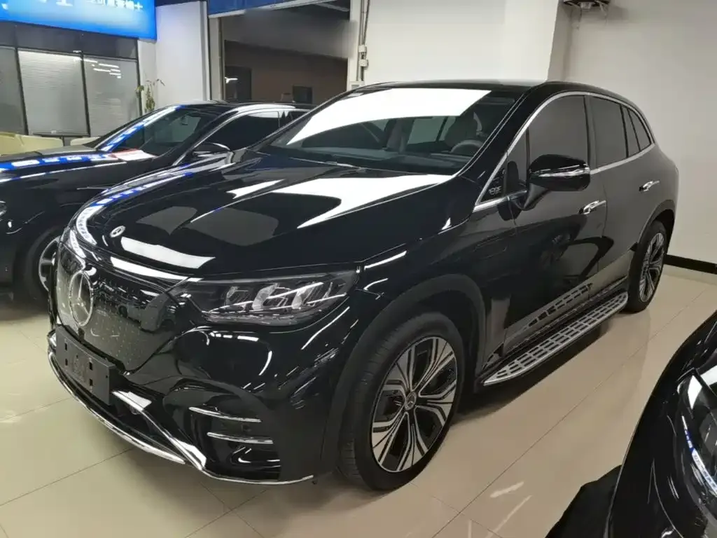 Mercedes-Benz EQE SUV — фото 4