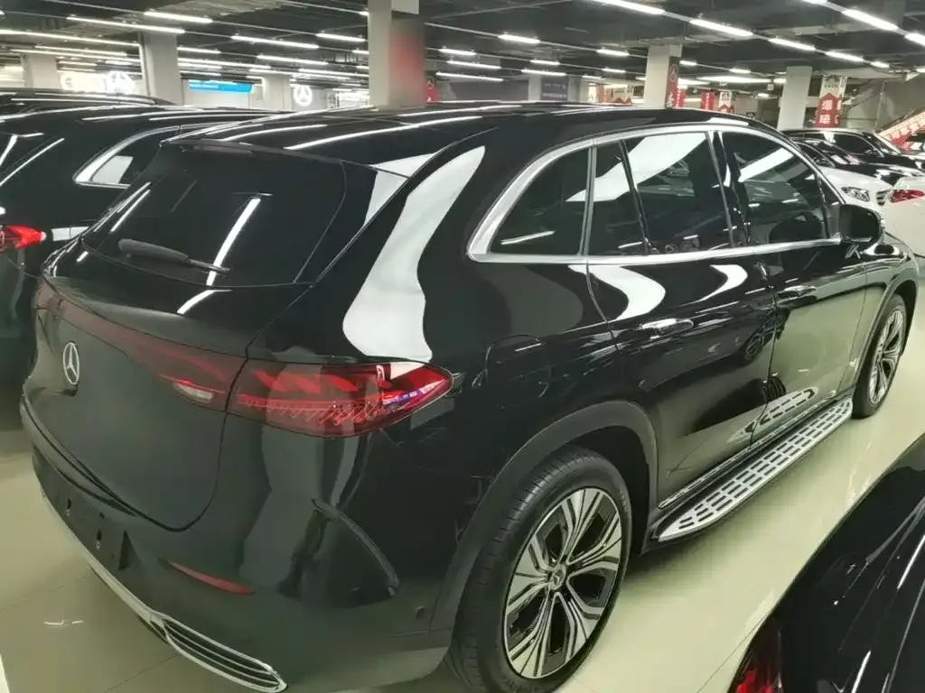 Mercedes-Benz EQE SUV — фото 10
