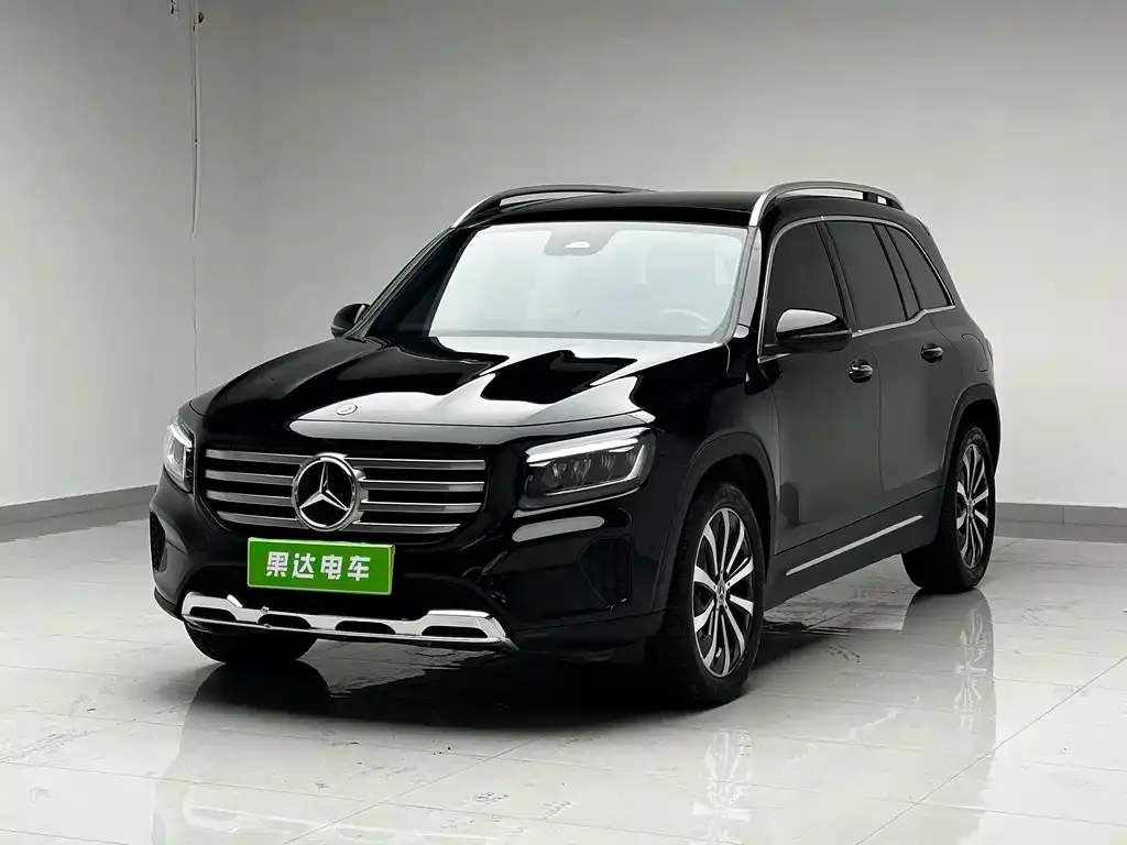 Mercedes-Benz GLB — фото 1