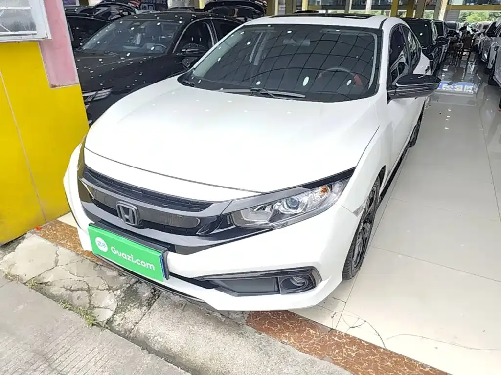 Honda Civic — фото 1