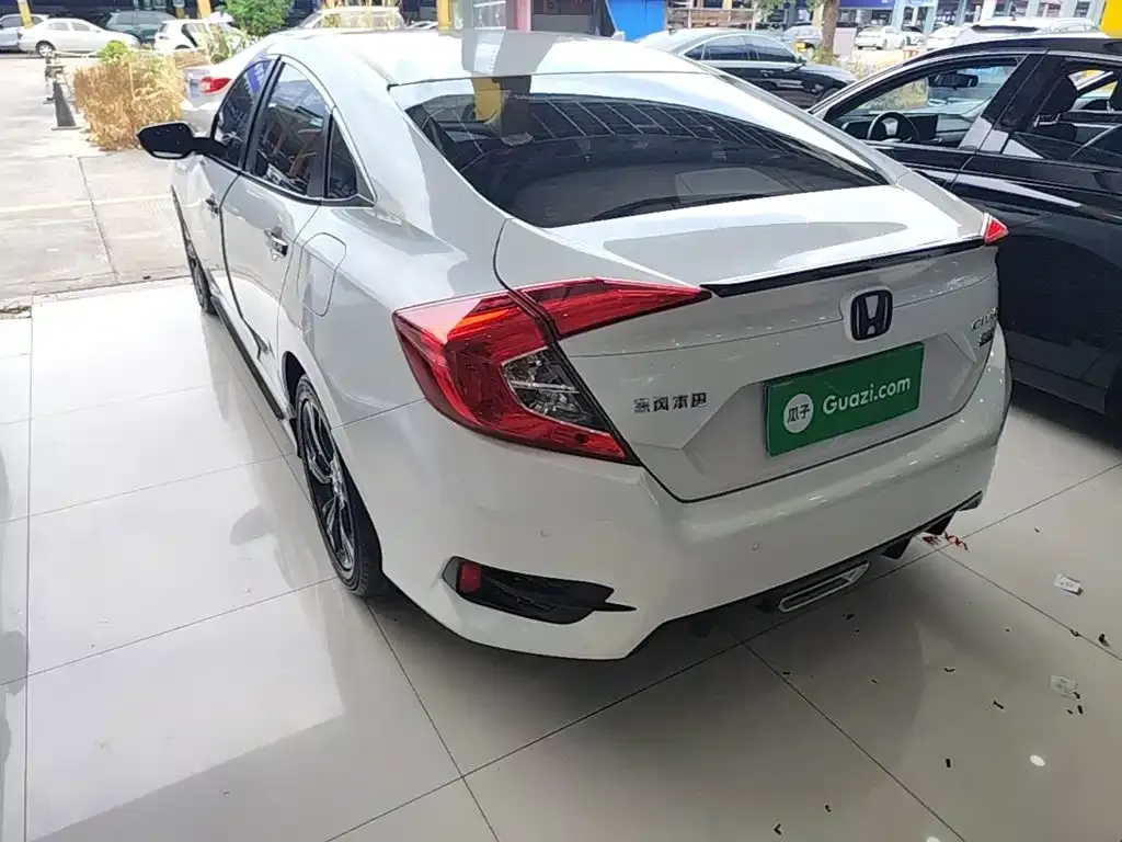 Honda Civic — фото 5