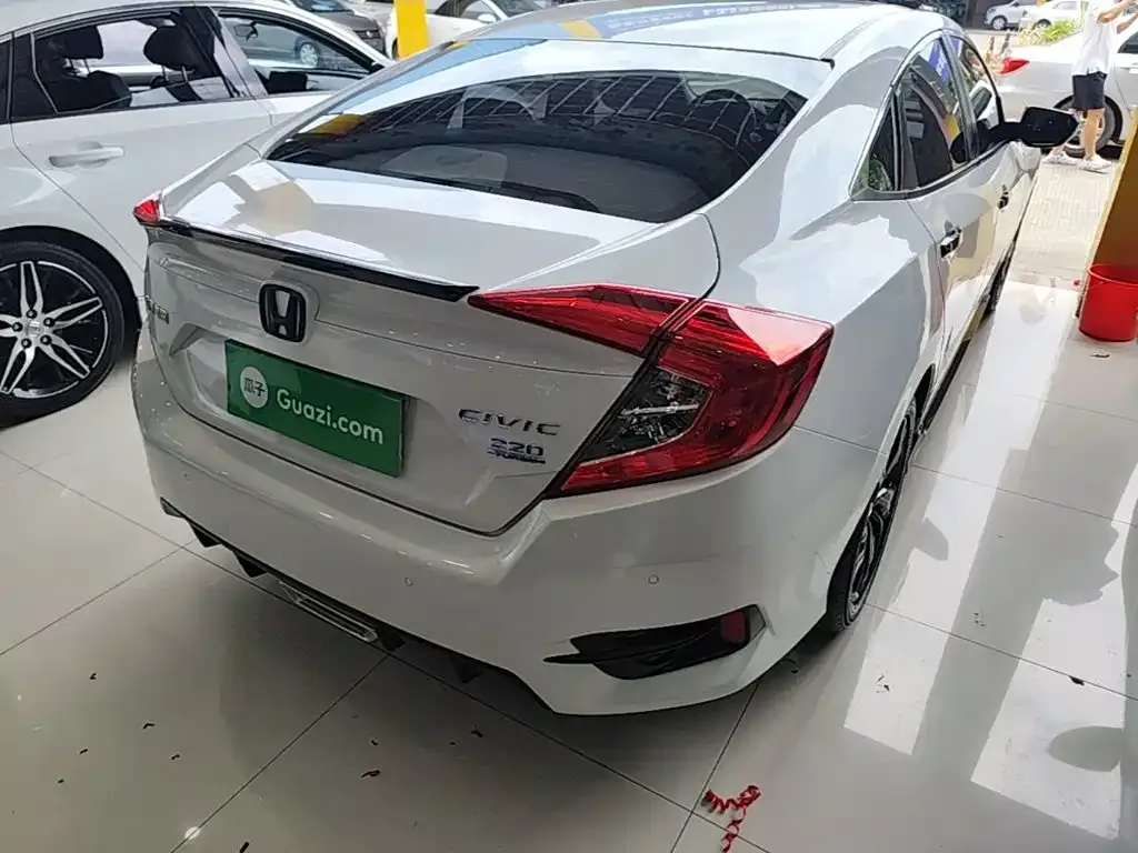 Honda Civic — фото 3