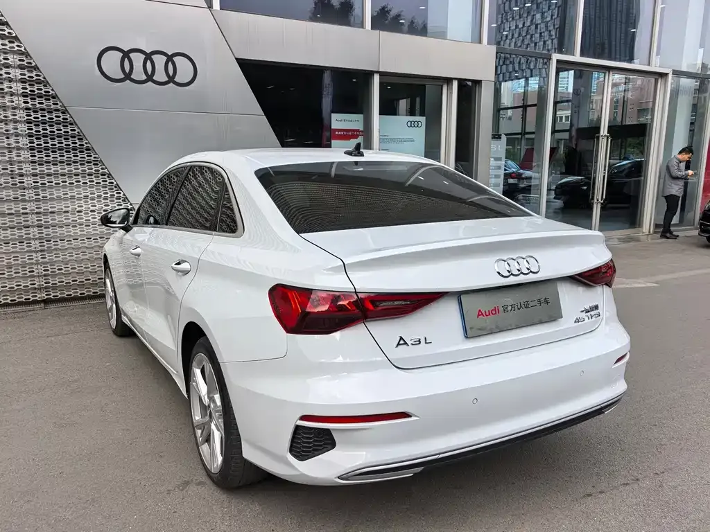 Audi A3 — фото 2