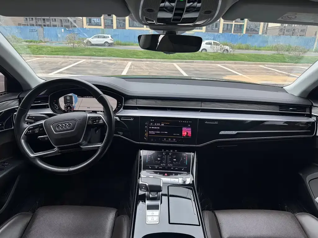 Audi A8 — фото 5