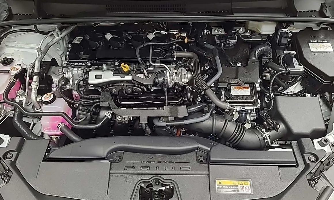 Toyota Prius — фото 9