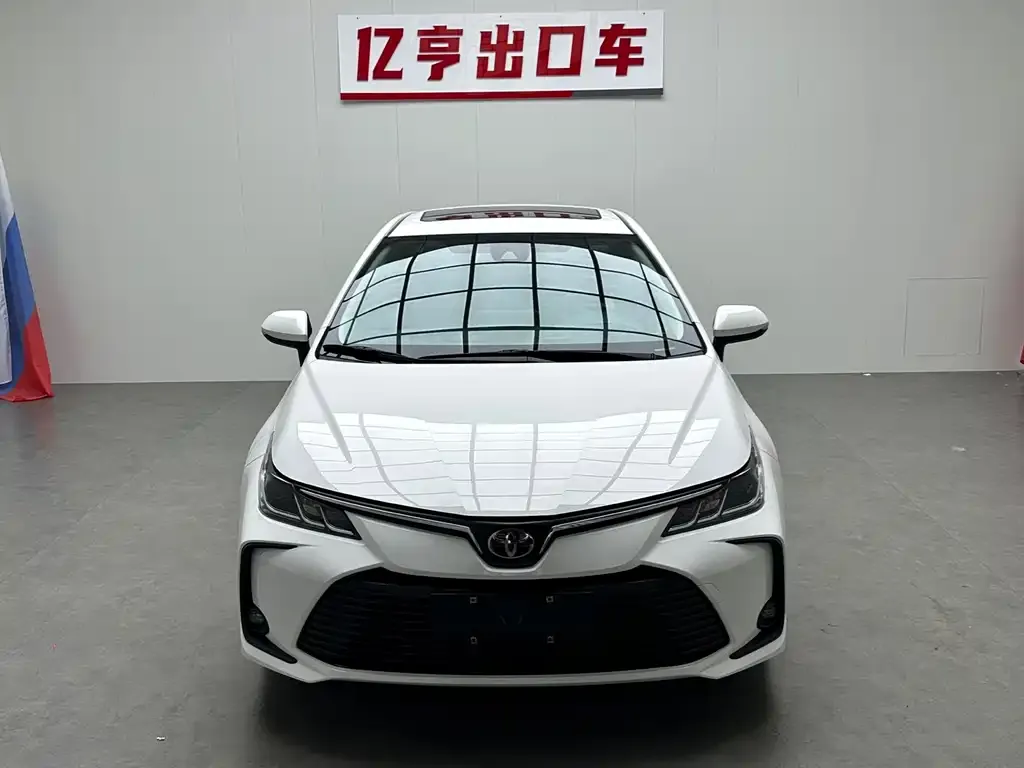 Toyota Corolla — фото 4