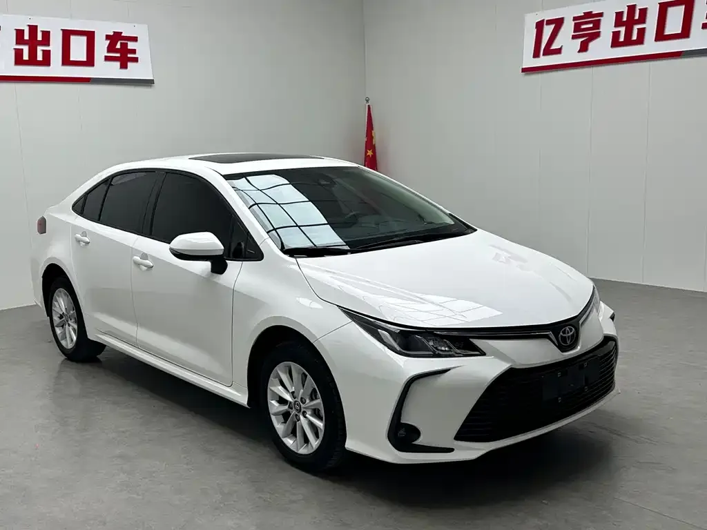 Toyota Corolla — фото 9