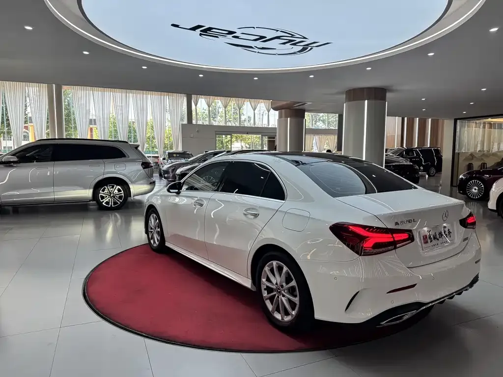 Mercedes-Benz A-Class — фото 7