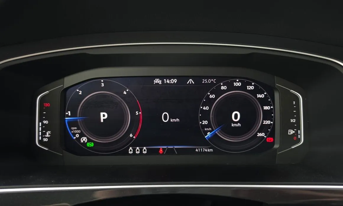 Volkswagen Tiguan — фото 4