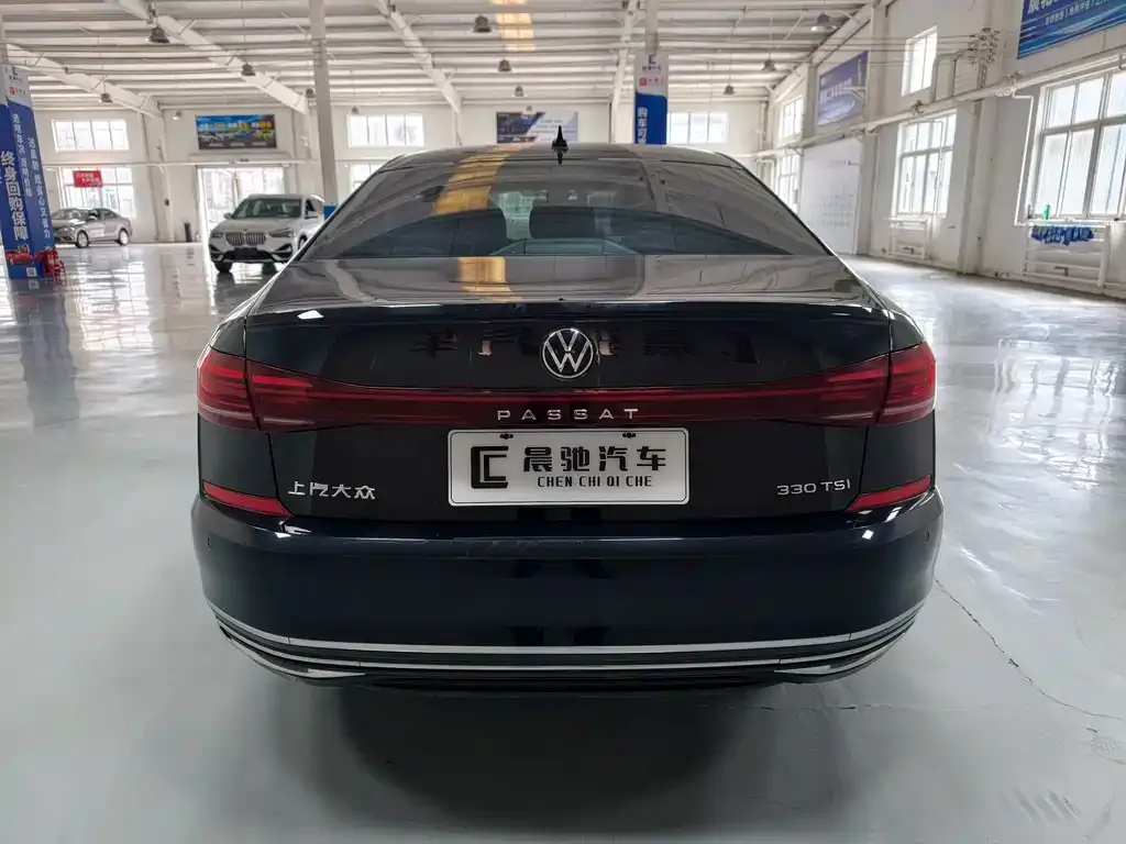 Volkswagen Passat — фото 9