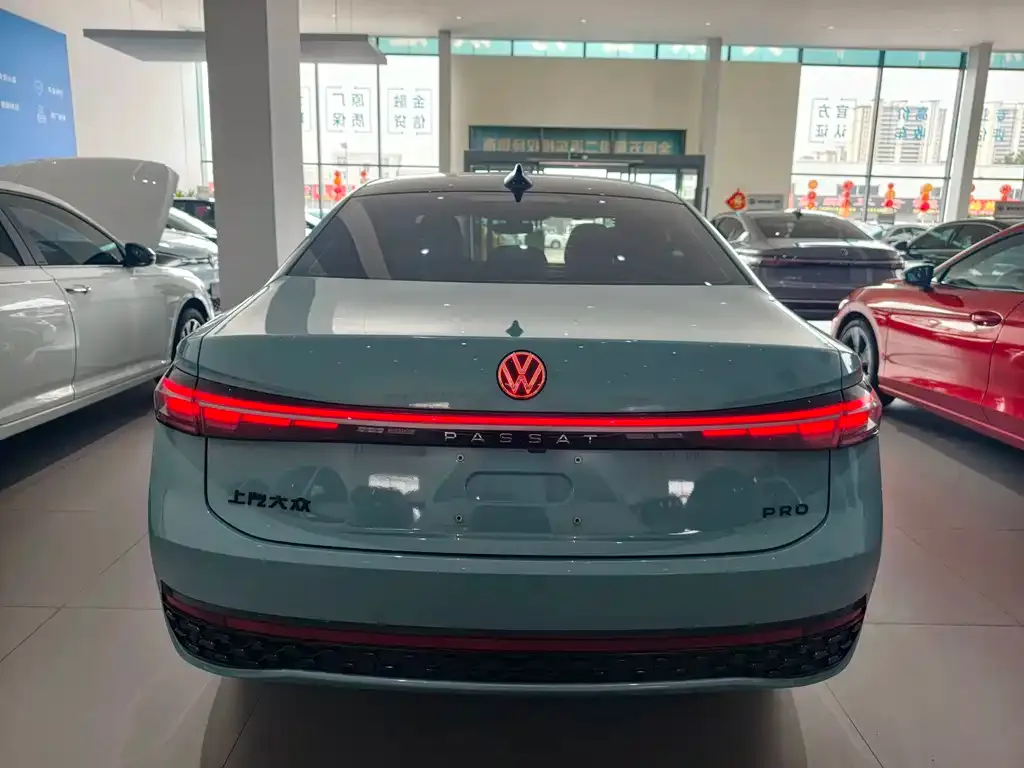 Volkswagen Passat — фото 4