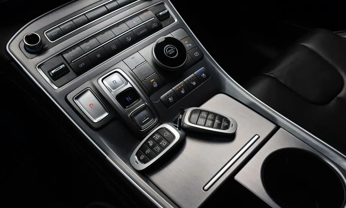 Hyundai Santafe — фото 2