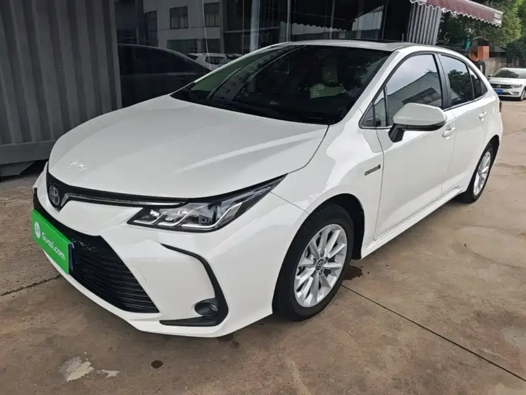 Toyota Corolla — фото 5