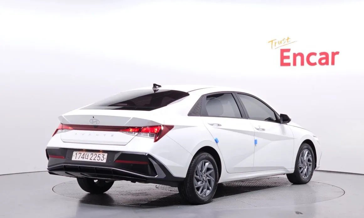 Hyundai AVANTE — фото 2