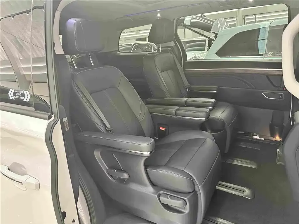 GAC Motor Trumpchi M8 — фото 8