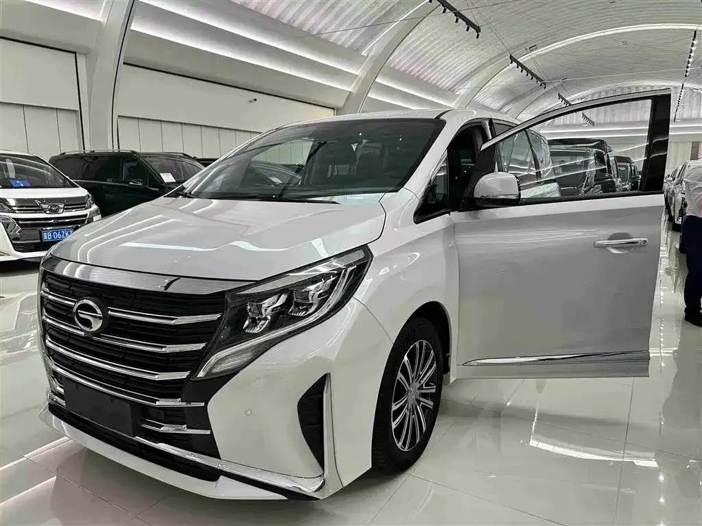 GAC Motor Trumpchi M8 — фото 2