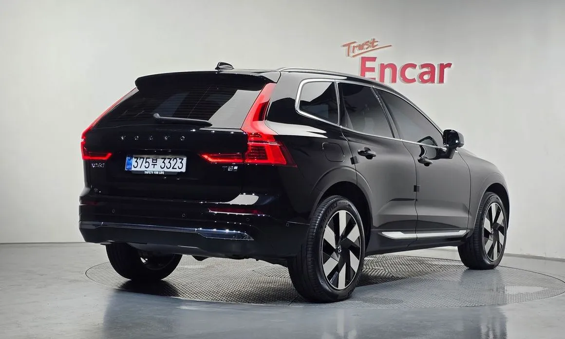 Volvo XC60 — фото 9