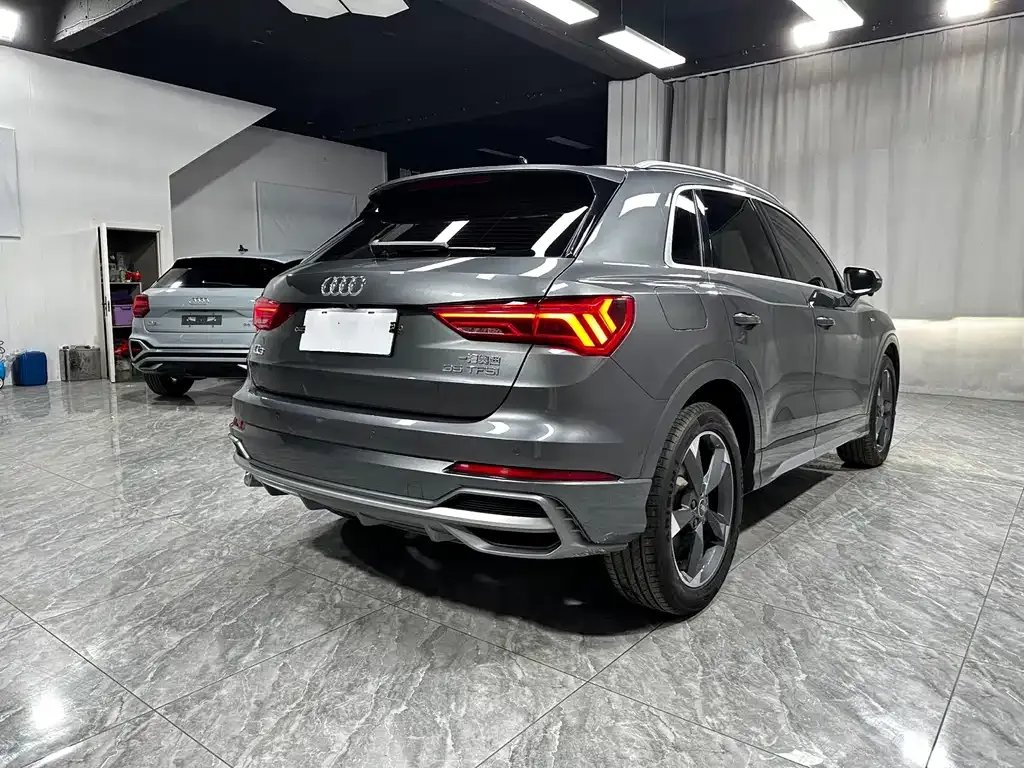Audi Q3 — фото 6