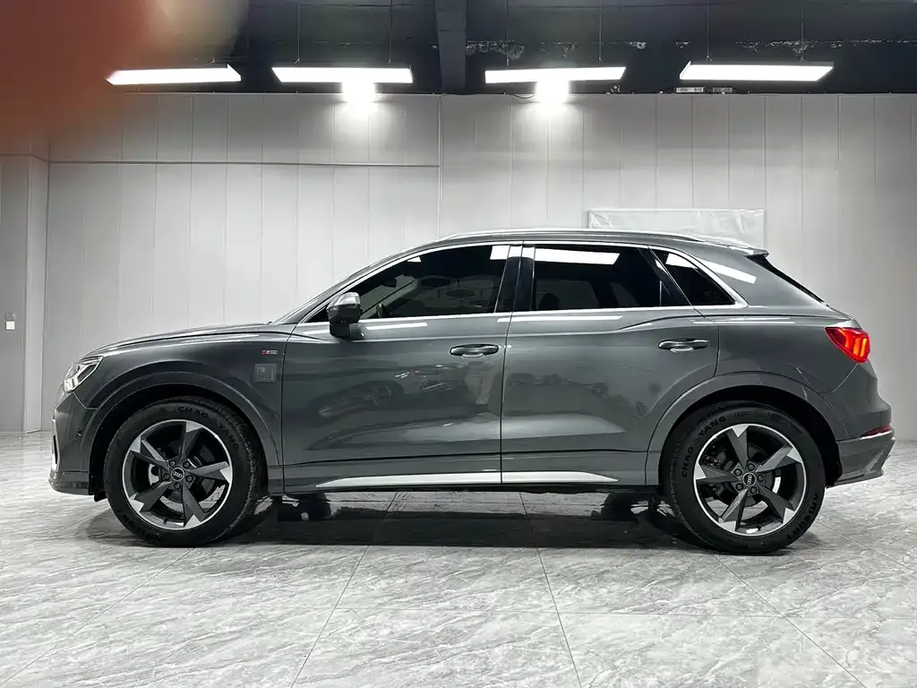 Audi Q3 — фото 10