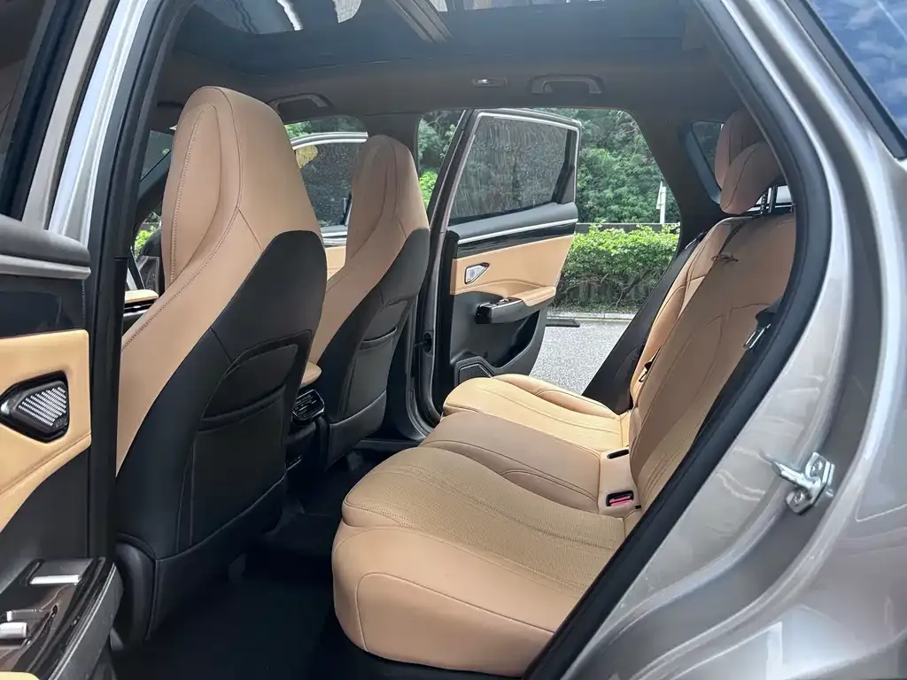 Geely Galaxy L7 — фото 3
