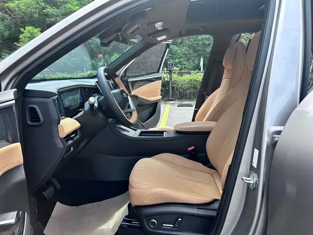 Geely Galaxy L7 — фото 6
