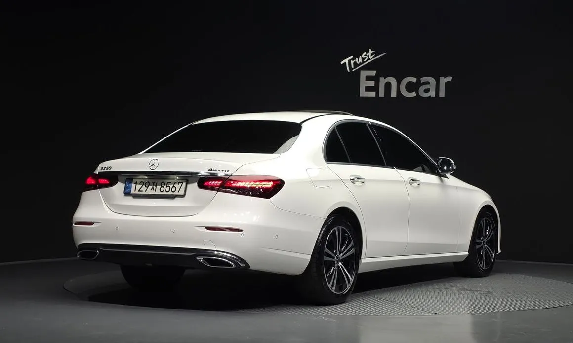 Mercedes-Benz E-Class — фото 7