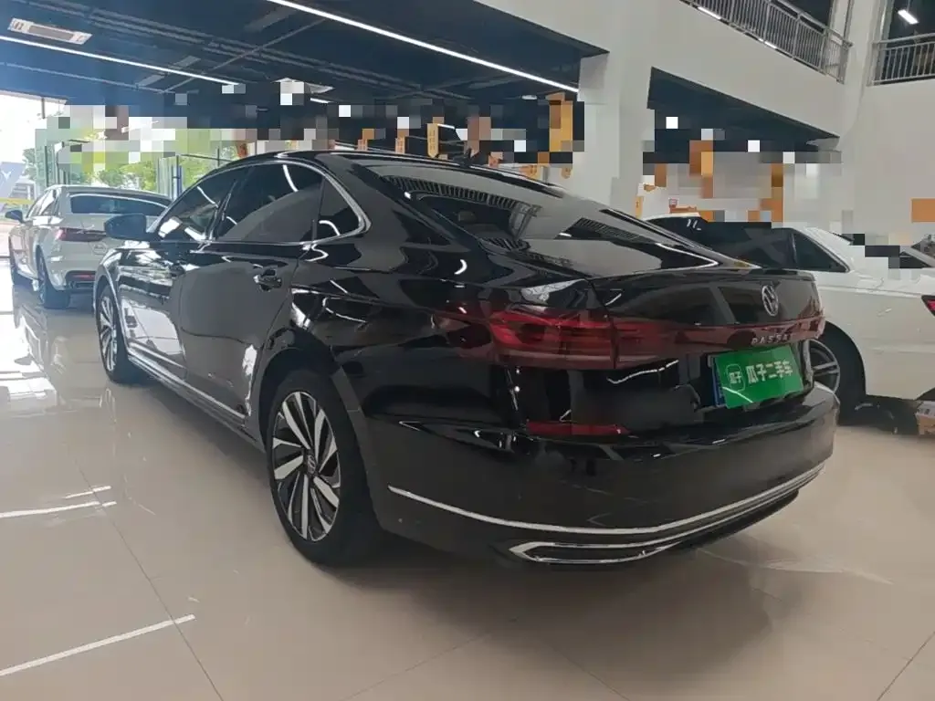 Volkswagen Passat — фото 6