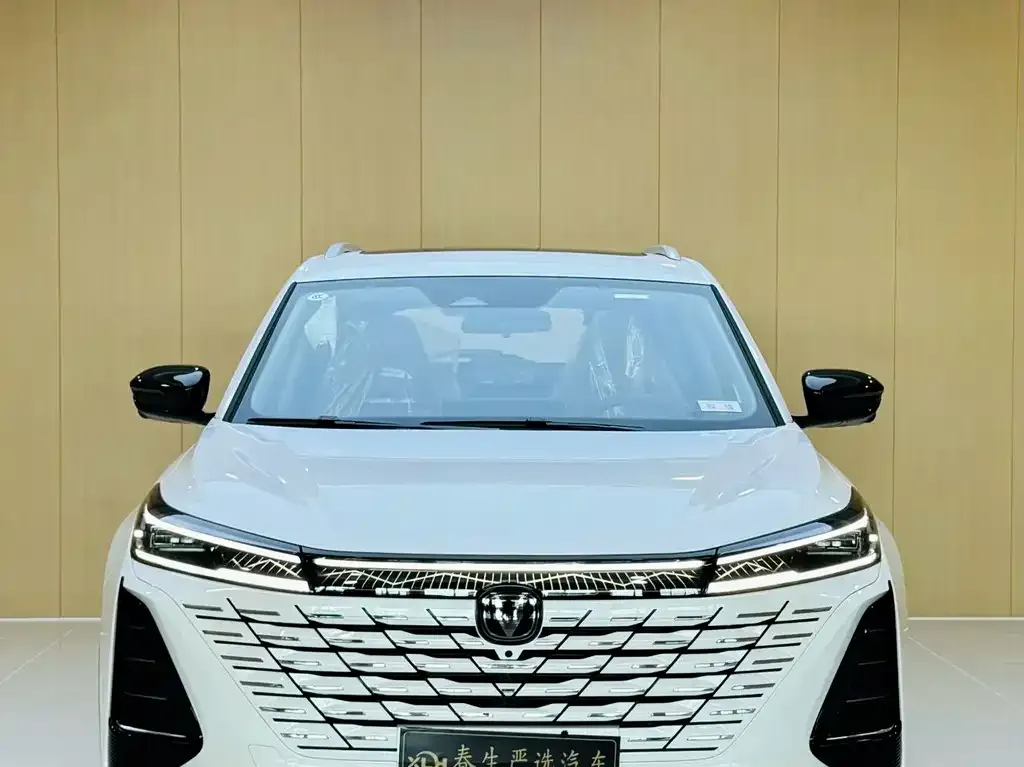 Changan CS75PLUS — фото 2