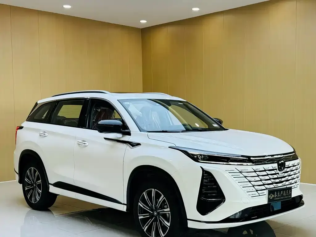 Changan CS75PLUS — фото 8