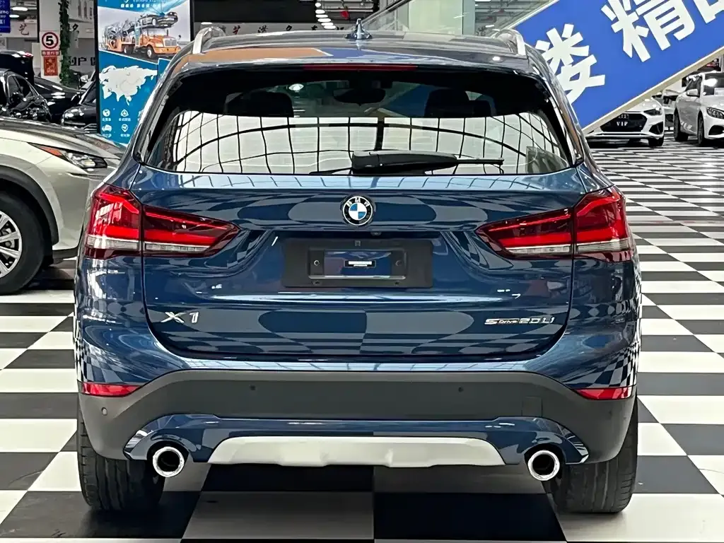 BMW X1 — фото 5