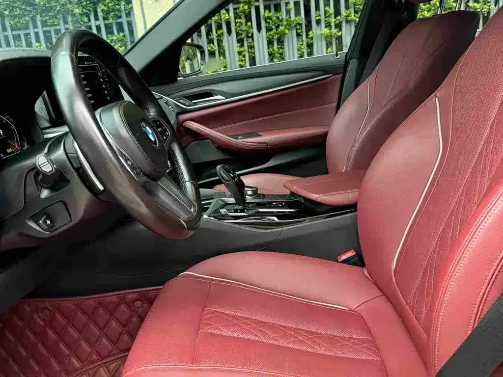 BMW 5 Series — фото 6