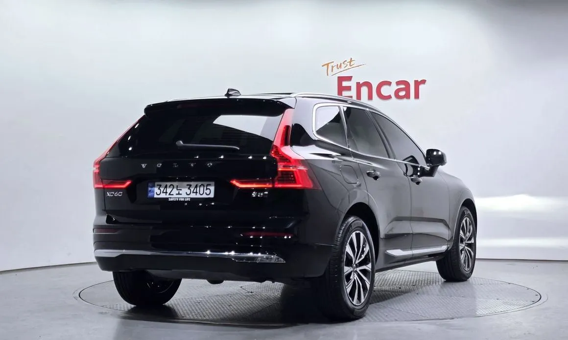 Volvo XC60 — фото 4