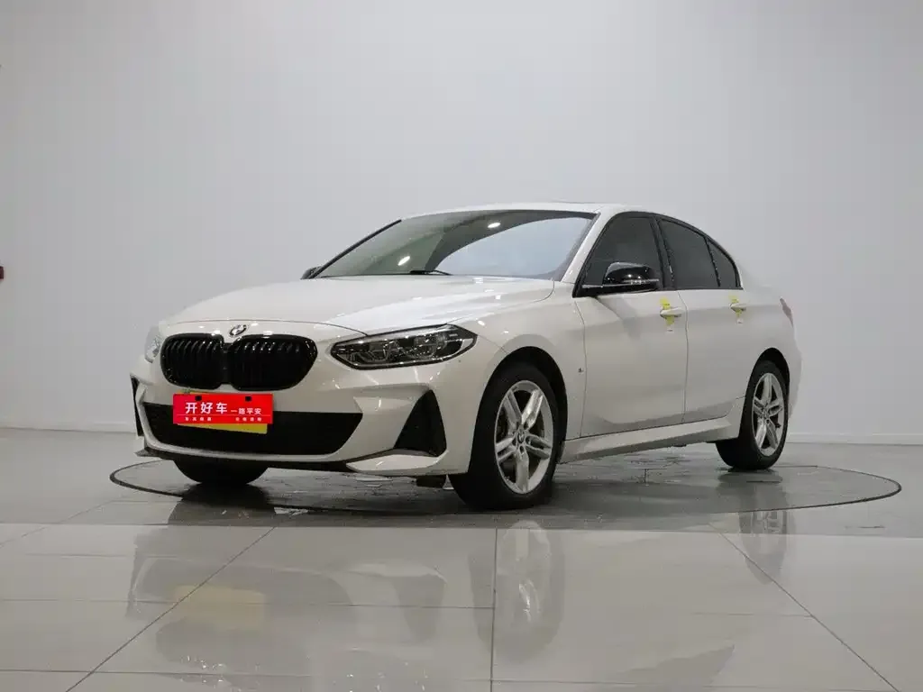 BMW 1 Series — фото 1