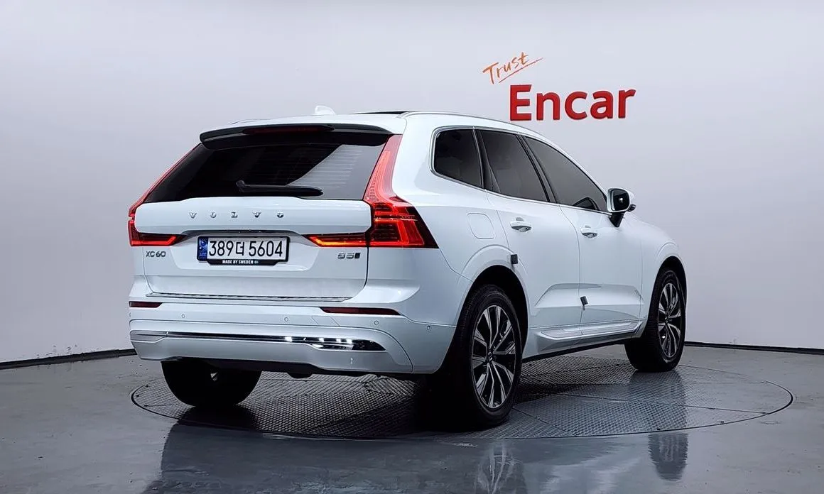 Volvo XC60 — фото 4