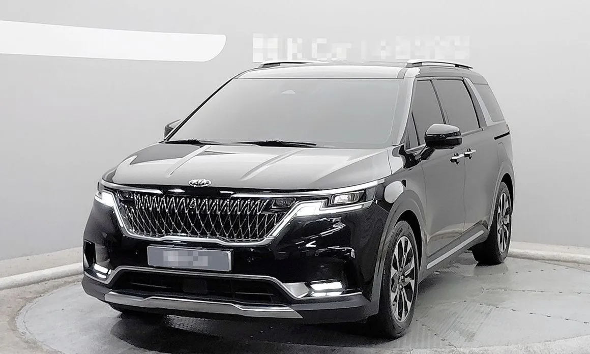 Kia Carnival — фото 1